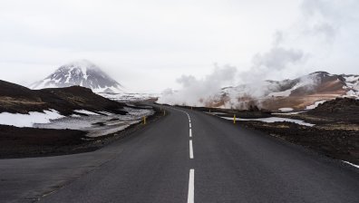 Времето в неделя - ветровито и по-студено, възможни са поледици