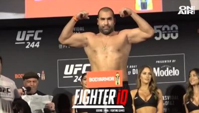 Багата в решаваща битка! Изправя се срещу Дерик Люис 