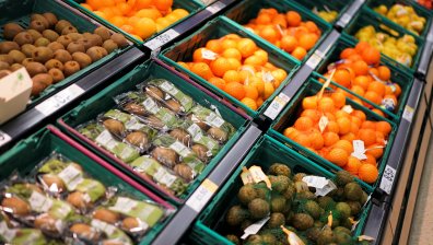 Гърция сваля цените на 1000 стоки в магазините