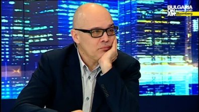 С оставката си Вучков притиска премиера за смяна на шефовете в силовите служби: Т. Безлов