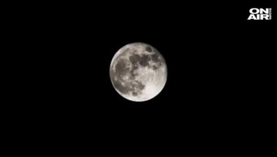 Откриха молекули вода в кратери на Луната