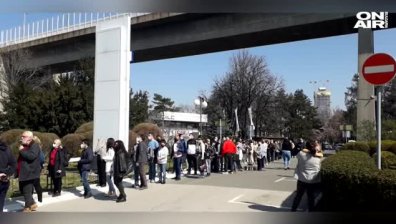 Хиляди македонци заминаха да се ваксинират в Сърбия