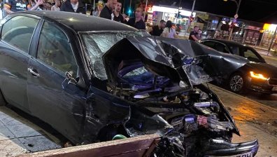 Шофьор без книжка предизвика тежка катастрофа в София и избяга от мястото на инцидента