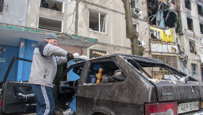 Ситуацията в Мариупол е критична, Лавров не се ангажира с прекратяване на огъня
