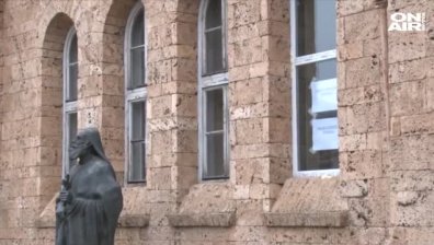 ПВЦ на галерията във Велико Търново, жителите с подписка против ремонта