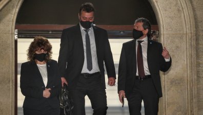 Погледите са вперени в "Има такъв народ", партията на Трифонов мълчи за кабинет