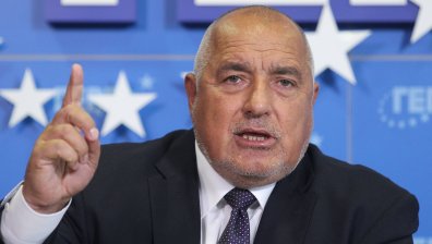 Без връщане на левче за горивата. Борисов: Видя се коалицията "Лукойл", която финансира войната