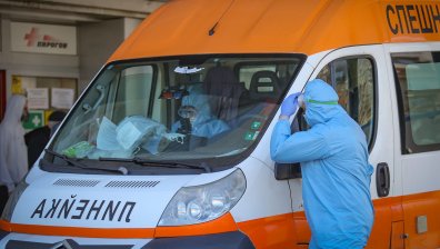 Расте броят на починалите, 4734 са новите случаи на Ковид-19