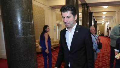 Отказът от имунитет на Кирил Петков вече е в СРП