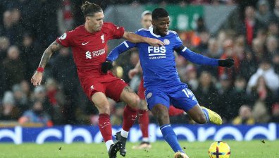 Два автогола помогнаха на "Ливърпул" за победата