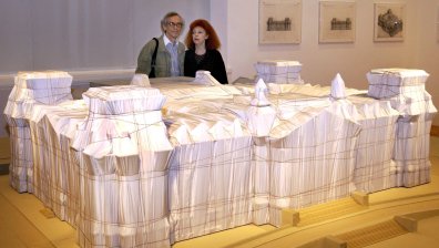 Изложба&nbsp;в памет на Кристо&nbsp;беше открита в Париж