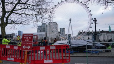 Лошото време отмени новогодишните тържества в Англия и Шотландия