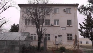 Падналото дете в Роман почина 