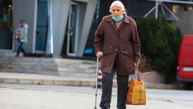 От утре започва изплащането на великденските добавки за пенсионери под прага на бедност