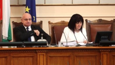 Нов скандал в НС: Оставката на Емил Христов скара депутатите
