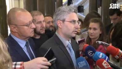 Заместникът на Цветанов се закле като депутат в парламента