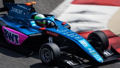 17-о място за Никола Цолов в първата му квалификация във Формула 3