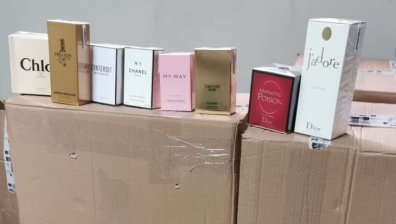 Митничари хванаха близо 2000 контрабандни парфюма на Лесово