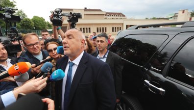 От ПП-ДБ отговориха на Борисов: Обича да се шегува. Ще гледаме сеир тепърва
