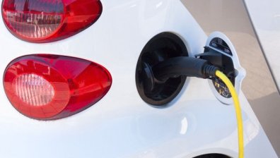 Великобритания стимулира производството на батерии за електромобили с 1 млрд. паунда