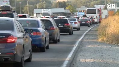 Опашки на "Кулата":  Движението през границата отново е изпитание за водачите
