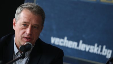 Всички заплати в "Левски" са изплатени, увери изпълнителният директор