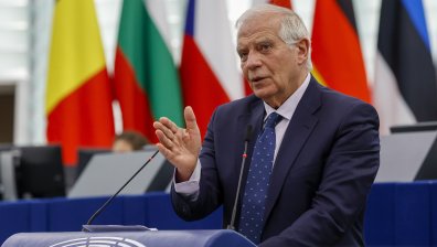 Борел: Наивно е да се иска от Украйна да спре военните действия, за да свърши войната по-скоро