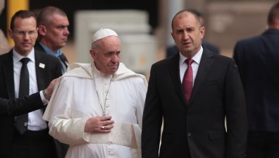 Радев: С папа Франциск имаме обща позиция, запознат е с проблемите на България
