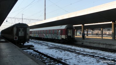 БДЖ спря влаковете в осем участъка