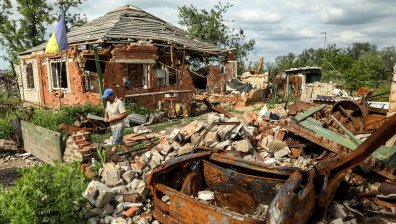 ЕС предупреди: Ще наложим още санкции, ако има доставки на оръжия в Русия