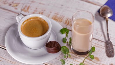 Как да почистим ефикасно чашите си с ориз и оцет