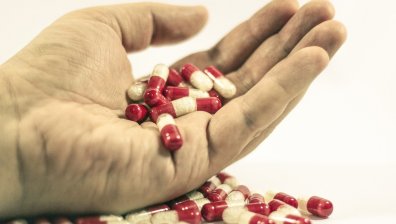 Опасна онлайн игра учи деца да "търгуват" с наркотици