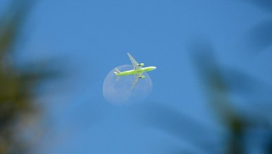 Самолет с 14 души на борда падна в руския град Магадан