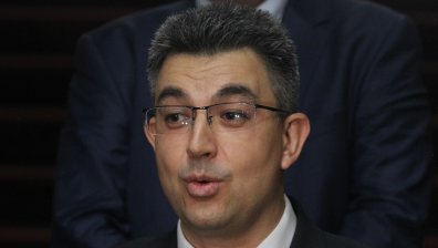 МОН с любопитно разкритие за дисертацията на номинирания за премиер Пламен Николов