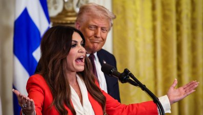 Посланикът на САЩ в Гърция Кимбърли Гилфойл пристигна в Атина