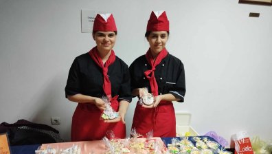 Благотворителен базар на МОН за Великден събра ученици от цялата страна