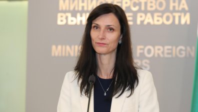 Мария Габриел и десетки дипломати осъдиха ракетите от КНДР за Русия