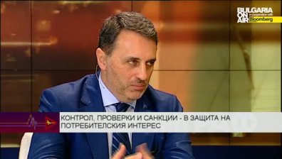Изп. директор на Агенцията за безопасност на храните - проф. Моллов гарантира продуктите на празничната трапеза