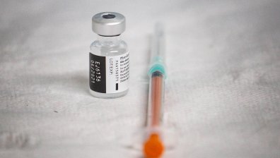 МЗ отговори може ли да се заразим с Ковид-19 след имунизация