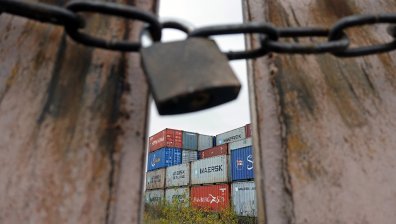 Делът на Русия на световните пазари на нефт и газ ще намалее наполовина до 2030 г.