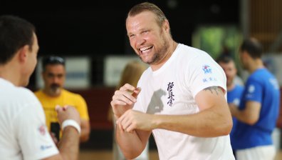 Трета онлайн тренировка по кикбокс със Семи Шилт – на 25 април от 18 ч