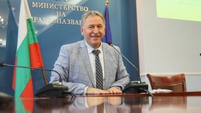 Кацаров: Поклон пред онези, които борейки се за пациентите си, станаха жертва на Ковид-19