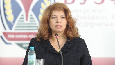Йотова: Оптимист съм за правителство с първия мандат