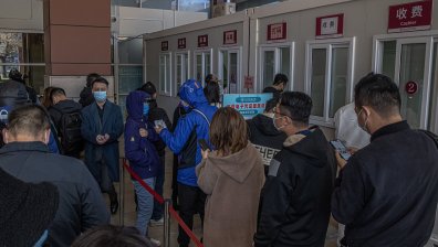 Коронавирусът се завърна в Китай, налагат строги ограничителни мерки