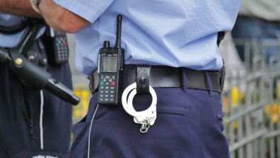 Задържаха 69-годишен, блудствал години наред с малолетни