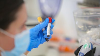 Отново денонощие с над 6 000 заразени, 71% от тях са неваксинирани