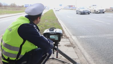 Пътна полиция с акция, насочена към мотористите