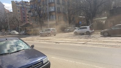 От HelpBook: Столичният район "Илинден" тъне в прах и мръсотия