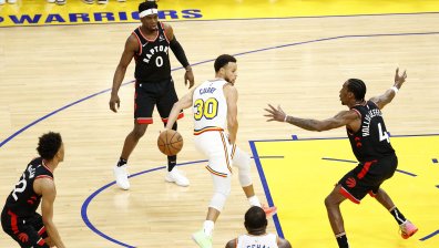 Отлагат за декември старта на следващия сезон в NBA?