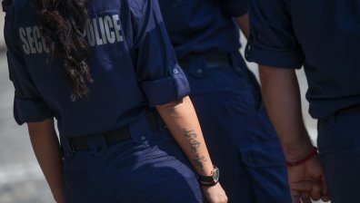 31-годишен аптекар е задържан за разпространение на порнографски снимки